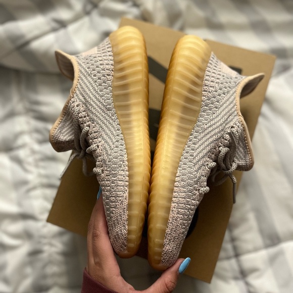 EUC Yeezy 350 Synth - Picture 8 of 12